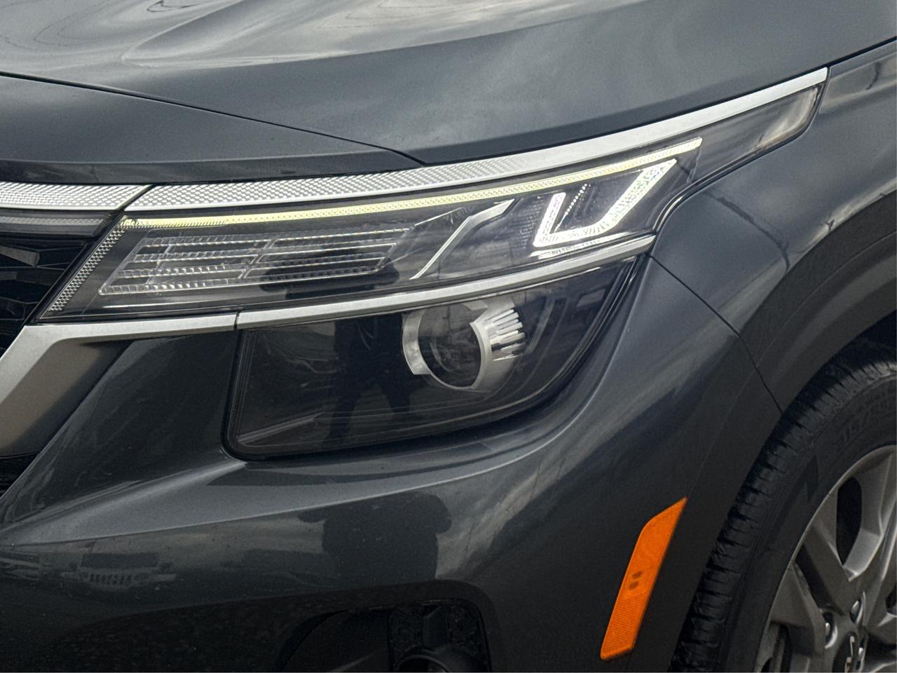 2022 Kia Seltos AWD LEATHER SUNROOF LOADED! WE FINANCE ALL CREDIT! Photo