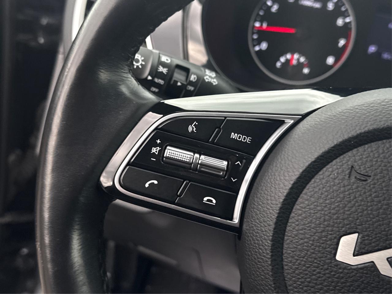 2022 Kia Seltos AWD LEATHER SUNROOF LOADED! WE FINANCE ALL CREDIT! Photo