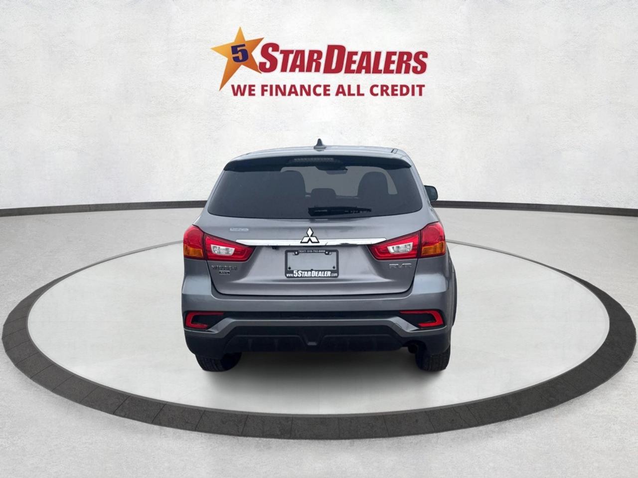 2018 Mitsubishi RVR AWD HEATED SEATS REAR CAM WE FINANCE ALL CREDIT Photo