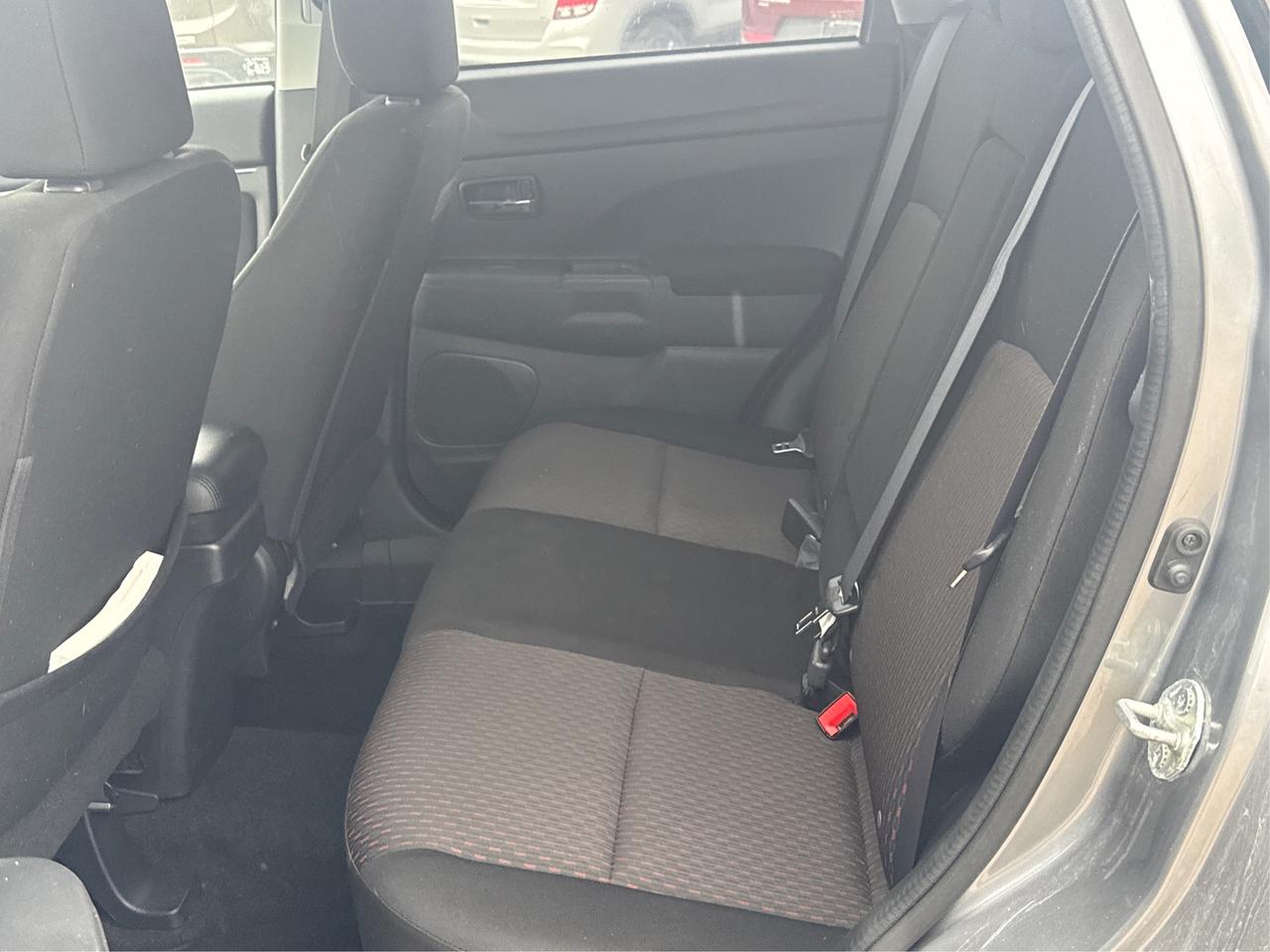 2018 Mitsubishi RVR AWD HEATED SEATS REAR CAM WE FINANCE ALL CREDIT Photo