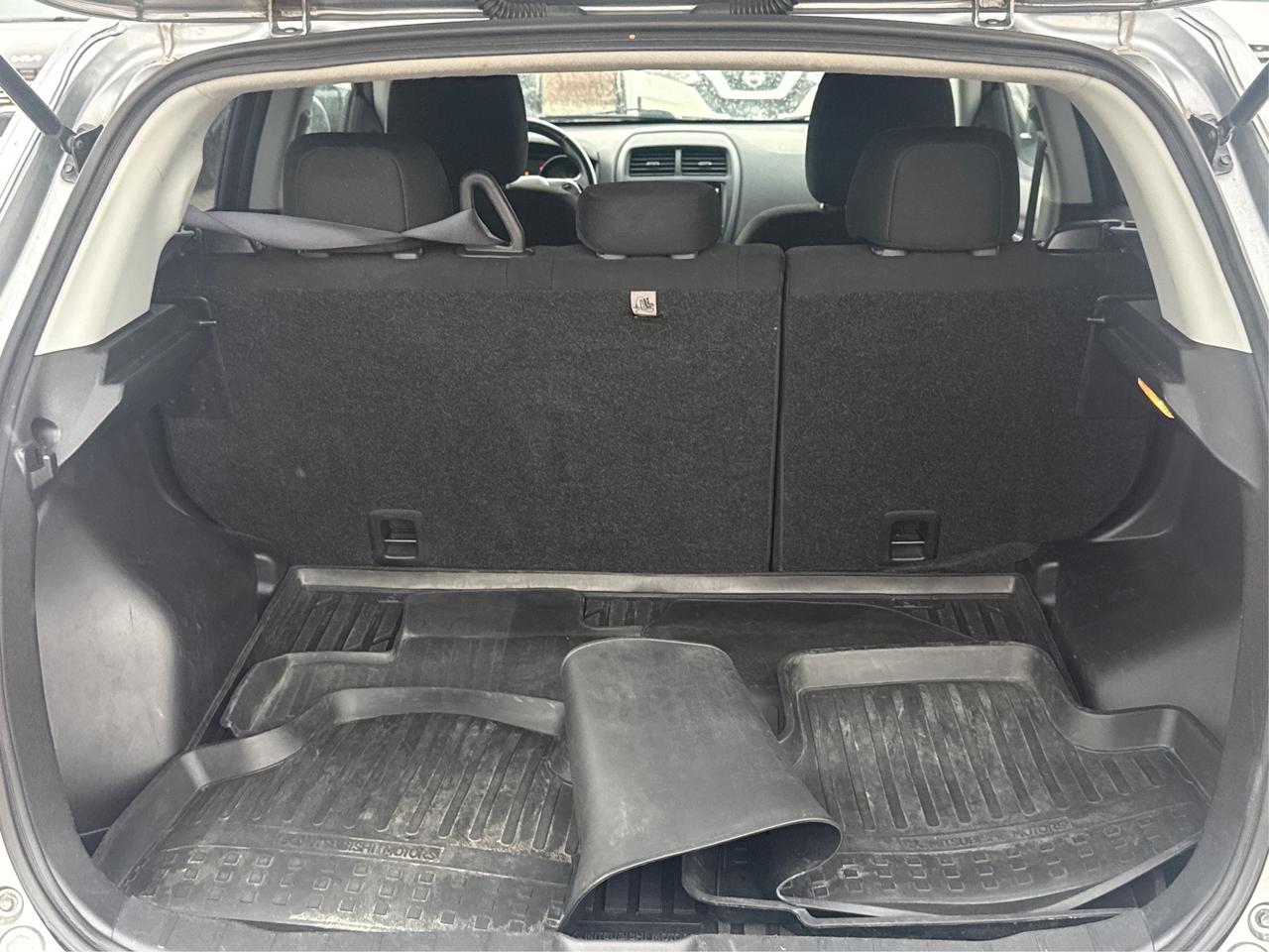 2018 Mitsubishi RVR AWD HEATED SEATS REAR CAM WE FINANCE ALL CREDIT Photo