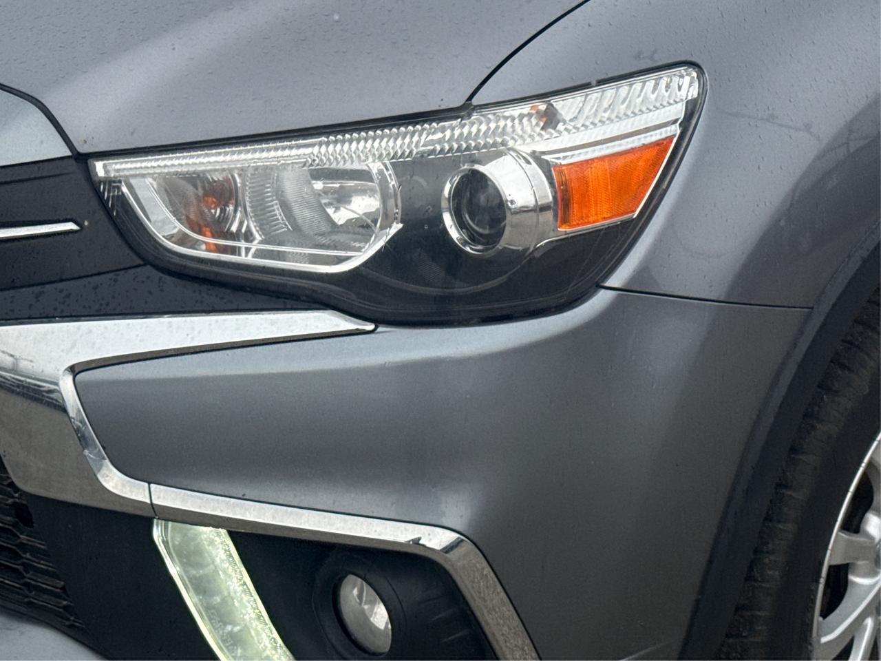 2018 Mitsubishi RVR AWD HEATED SEATS REAR CAM WE FINANCE ALL CREDIT Photo