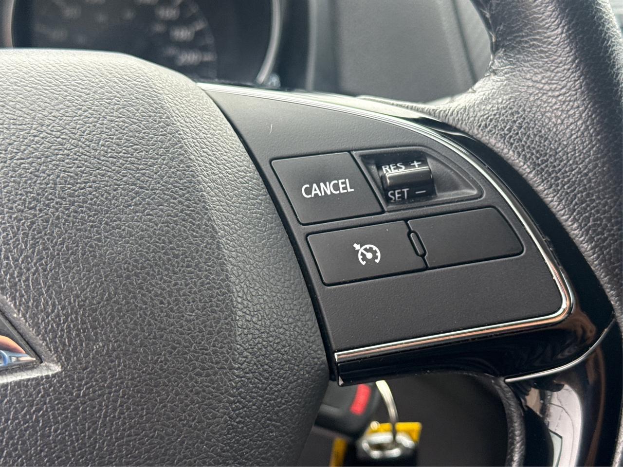 2018 Mitsubishi RVR AWD HEATED SEATS REAR CAM WE FINANCE ALL CREDIT Photo