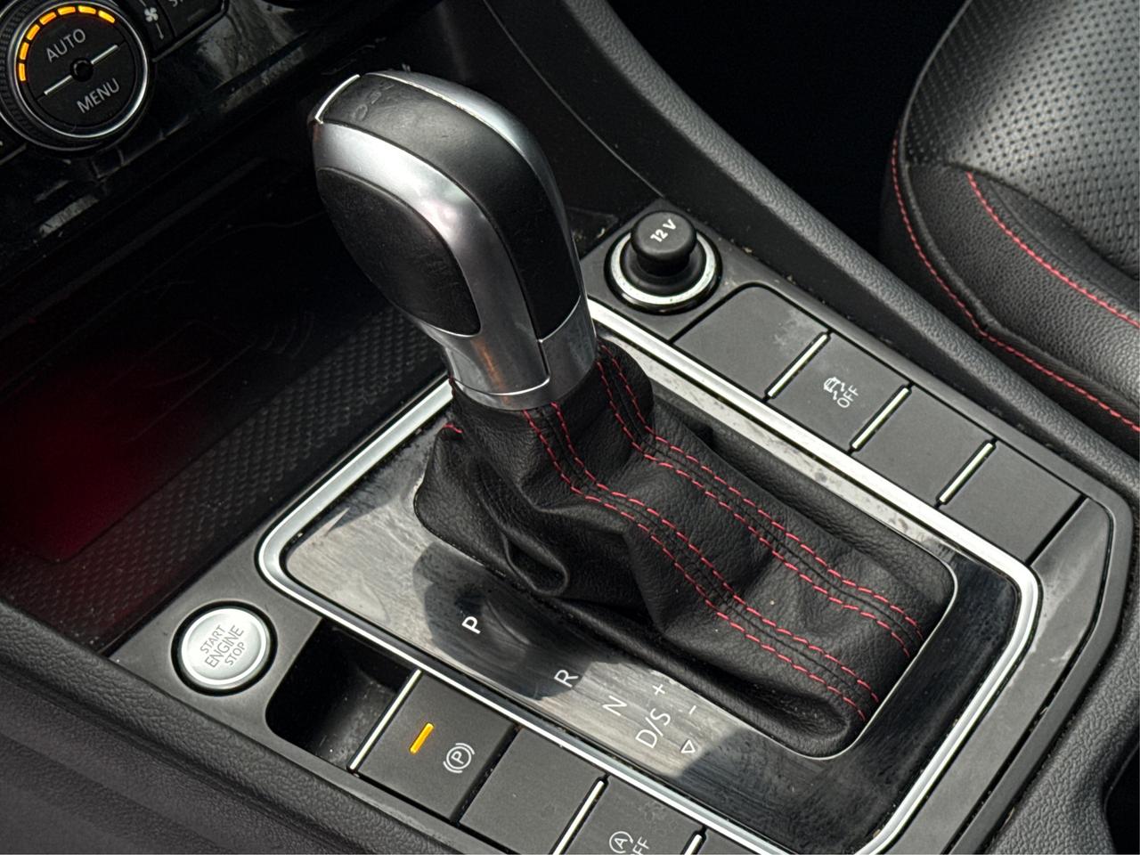 2019 Volkswagen Jetta NAV LEATHER SUNROOF LOADED! WE FINANCE ALL CREDIT Photo