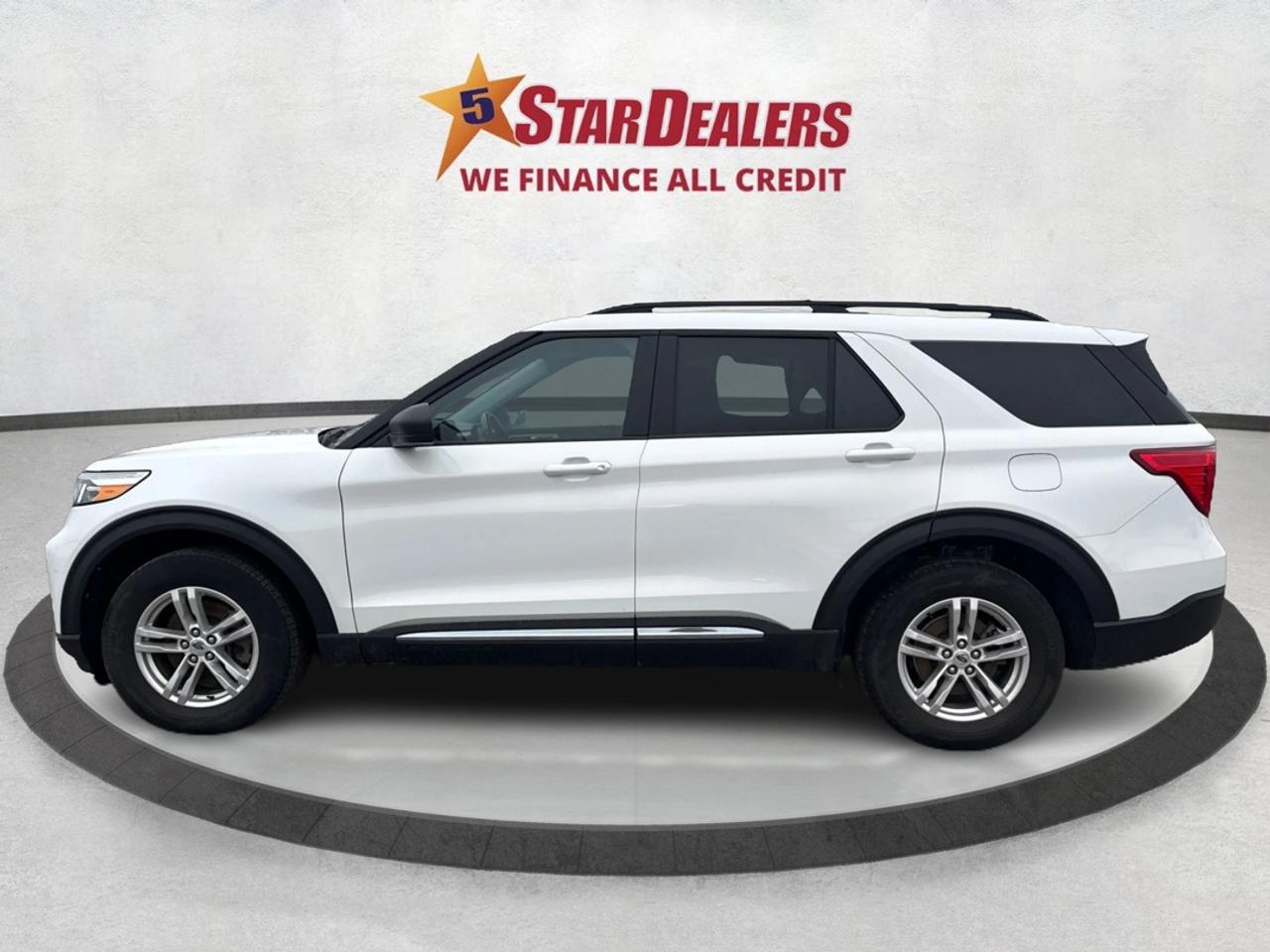 2023 Ford Explorer NAV SUNROOF HEATED SEATS! WE FINANCE ALL CREDIT! Photo3