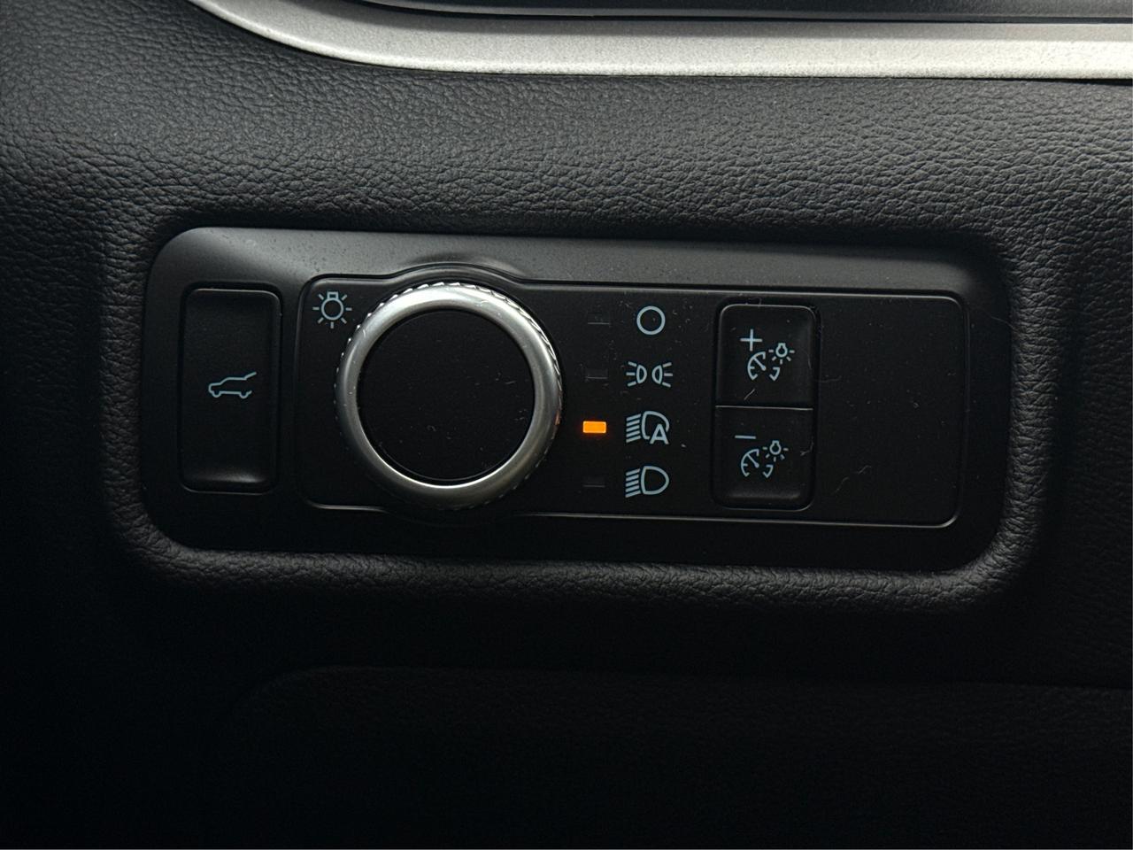 2023 Ford Explorer NAV SUNROOF HEATED SEATS! WE FINANCE ALL CREDIT! Photo