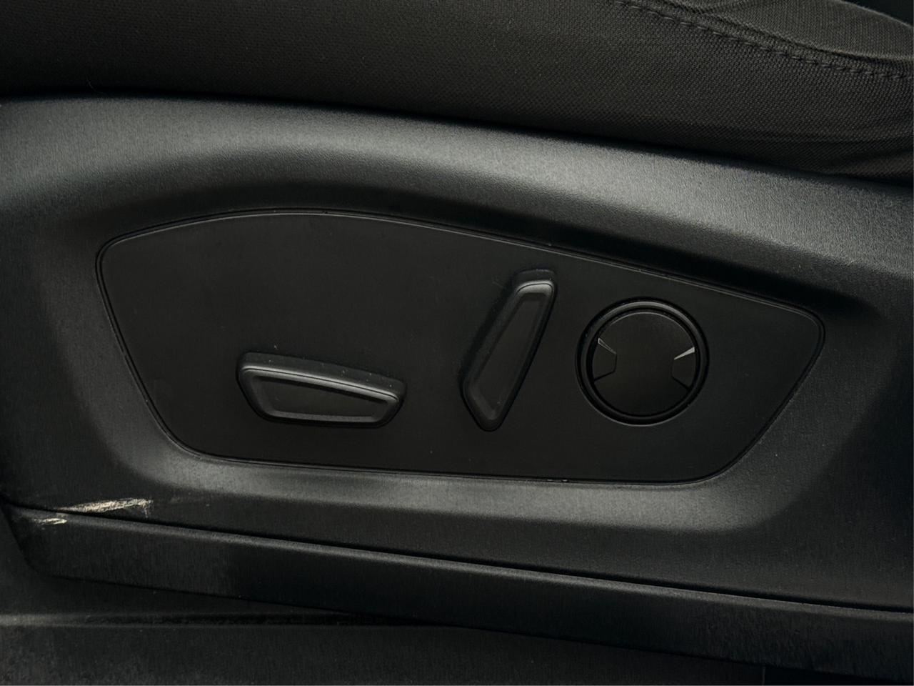 2023 Ford Explorer NAV SUNROOF HEATED SEATS! WE FINANCE ALL CREDIT! Photo