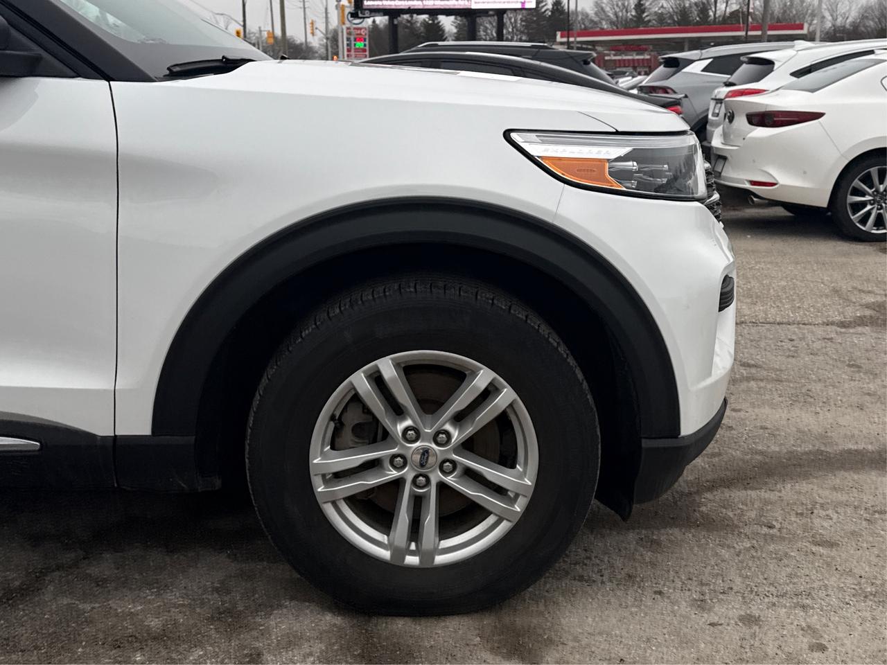 2023 Ford Explorer NAV SUNROOF HEATED SEATS! WE FINANCE ALL CREDIT! Photo