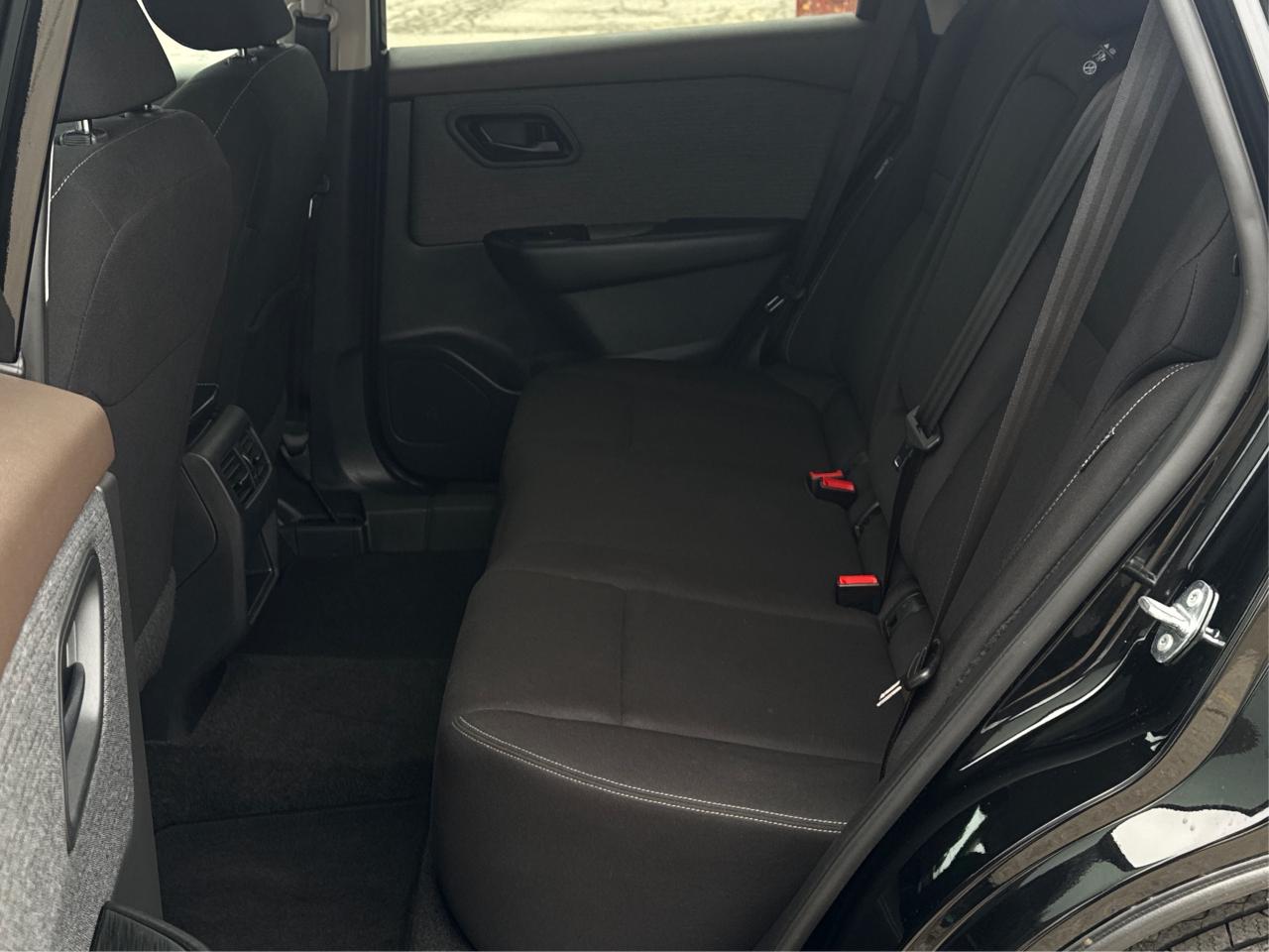 2023 Nissan Rogue AWD HEATED SEATS MINT WE FINANCE ALL CREDIT! Photo