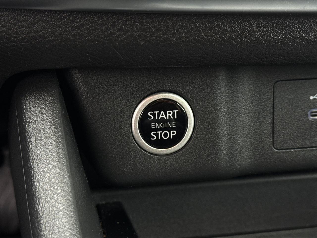 2023 Nissan Rogue AWD HEATED SEATS MINT WE FINANCE ALL CREDIT! Photo