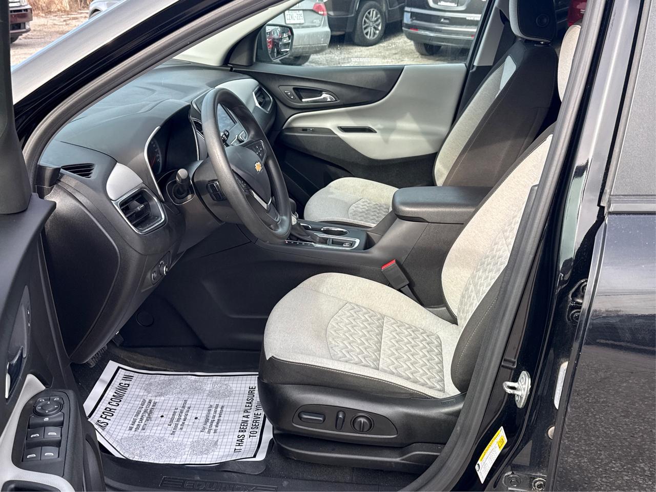 2024 Chevrolet Equinox NAV HEATED SEATS MINT! WE FINANCE ALL CREDIT! Photo