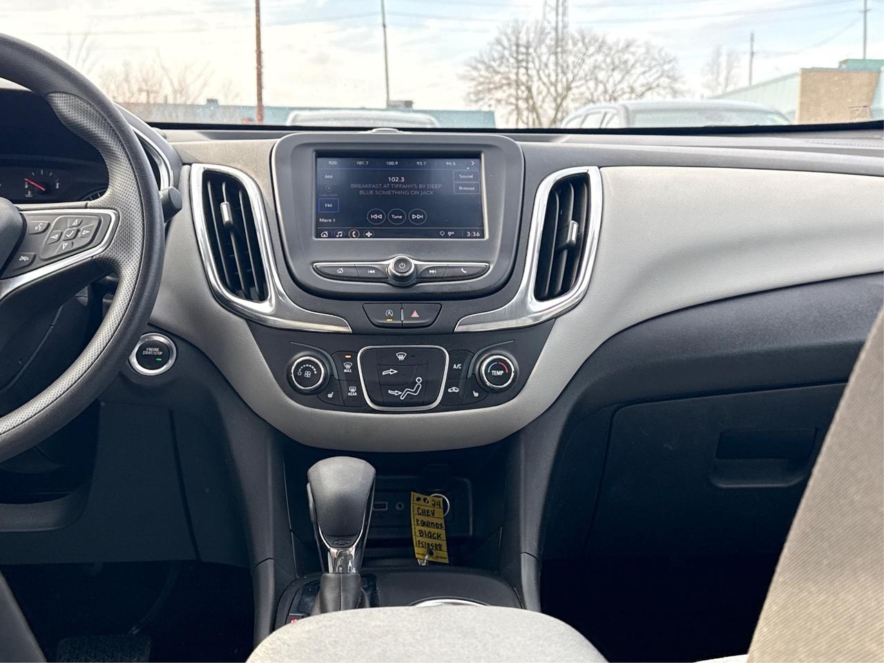 2024 Chevrolet Equinox NAV HEATED SEATS MINT! WE FINANCE ALL CREDIT! Photo