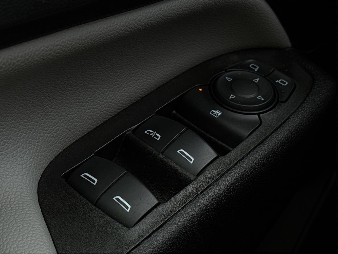 2024 Chevrolet Equinox NAV HEATED SEATS MINT! WE FINANCE ALL CREDIT! Photo