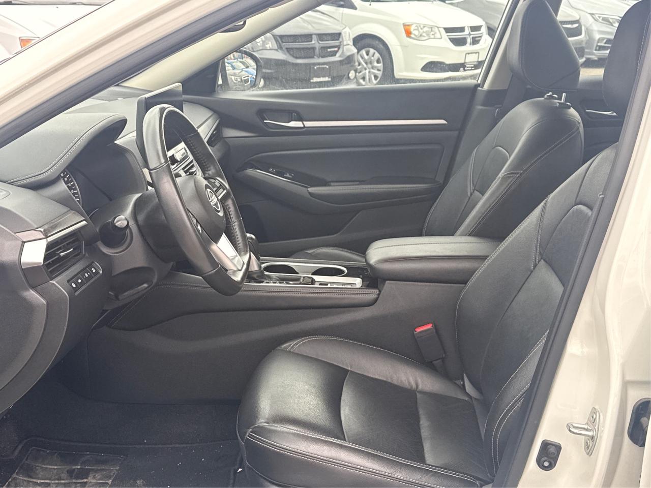 2024 Nissan Altima NAV LEATHER SUNROOF LOADED! WE FINANCE ALL CREDIT Photo