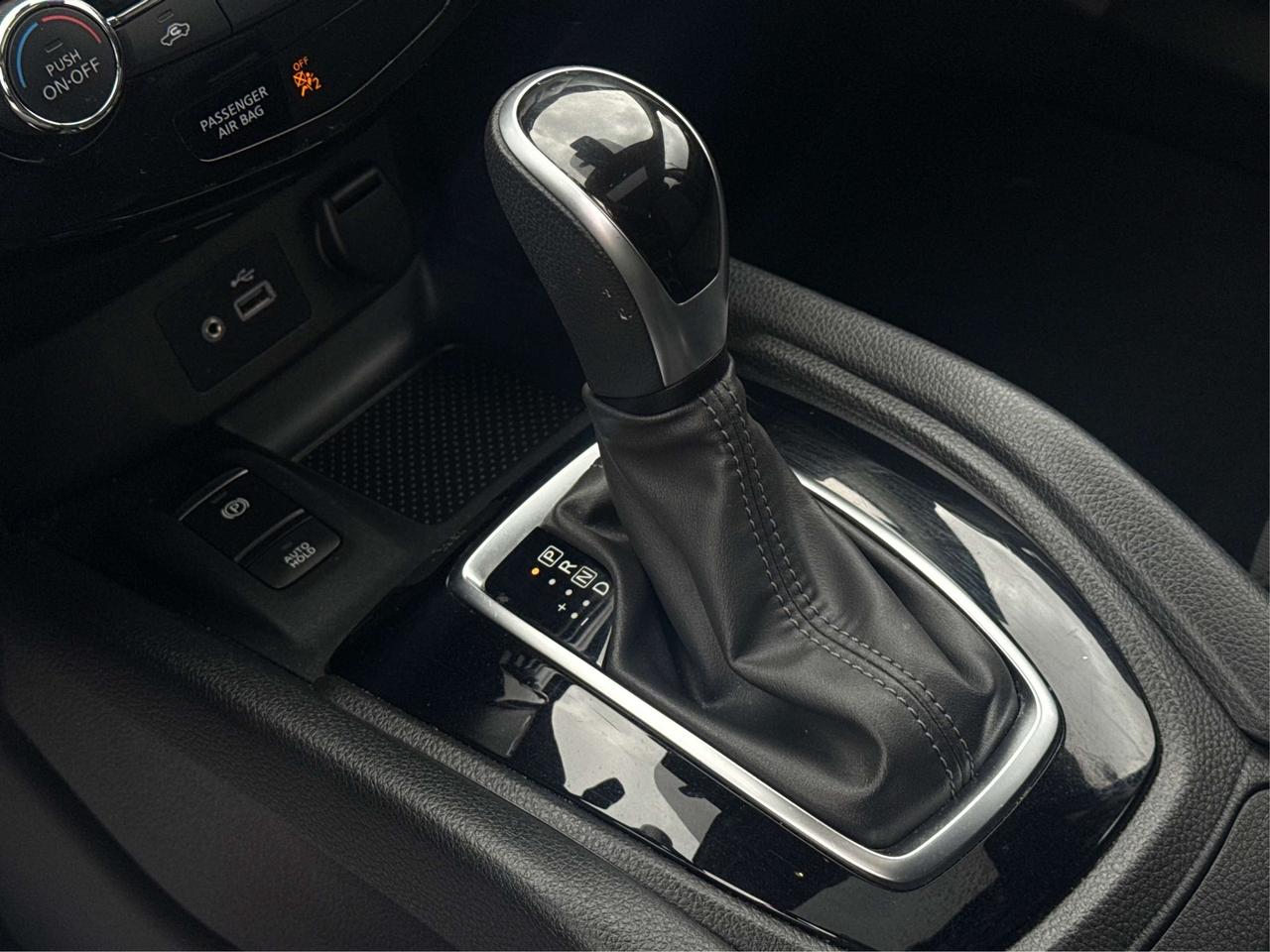2023 Nissan Qashqai AWD SUNROOF REMOTE START WE FINANCE ALL CREDIT Photo