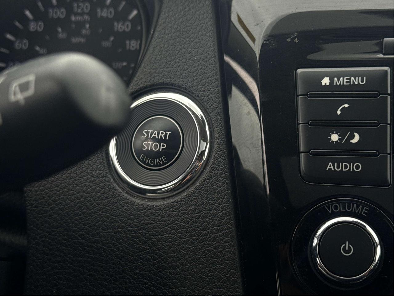 2023 Nissan Qashqai AWD SUNROOF REMOTE START WE FINANCE ALL CREDIT Photo