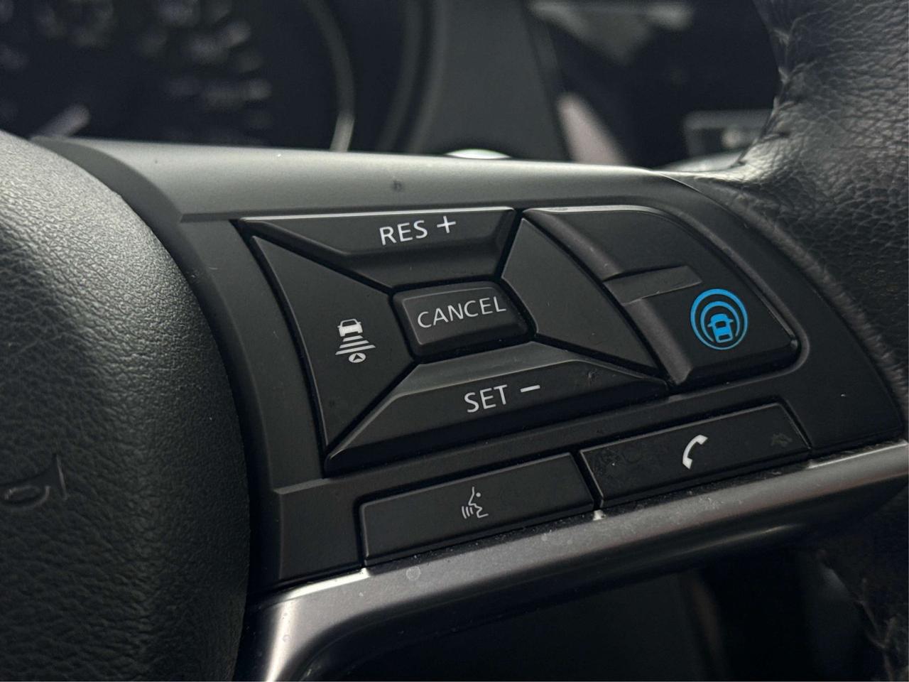 2023 Nissan Qashqai AWD SUNROOF REMOTE START WE FINANCE ALL CREDIT Photo