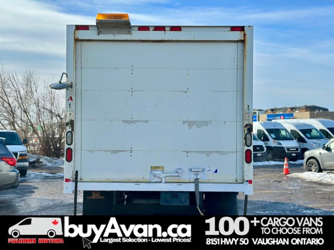 2015 Ford Econoline 16FT Box Cube Van Gas Photo