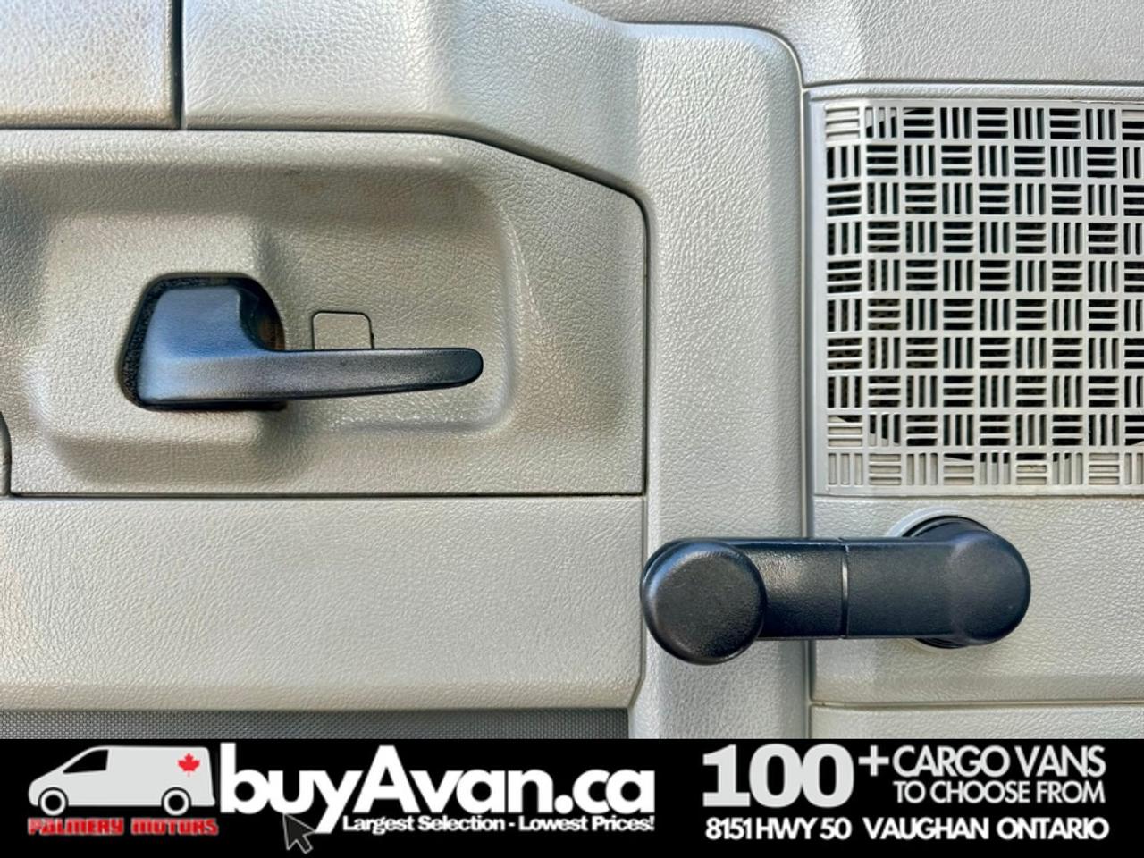 2015 Ford Econoline 16FT Box Cube Van Gas Photo