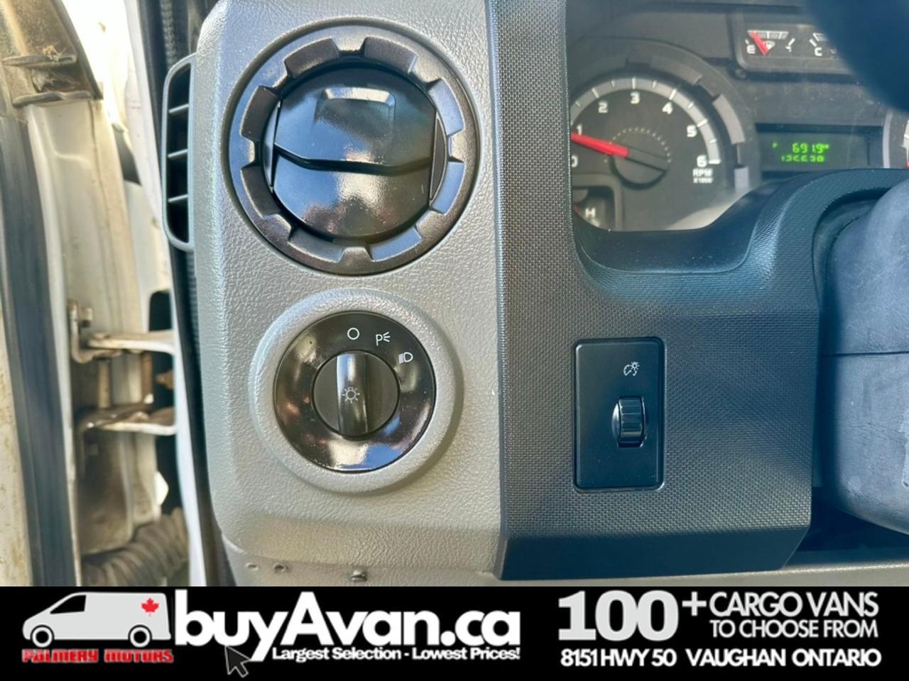 2015 Ford Econoline 16FT Box Cube Van Gas Photo