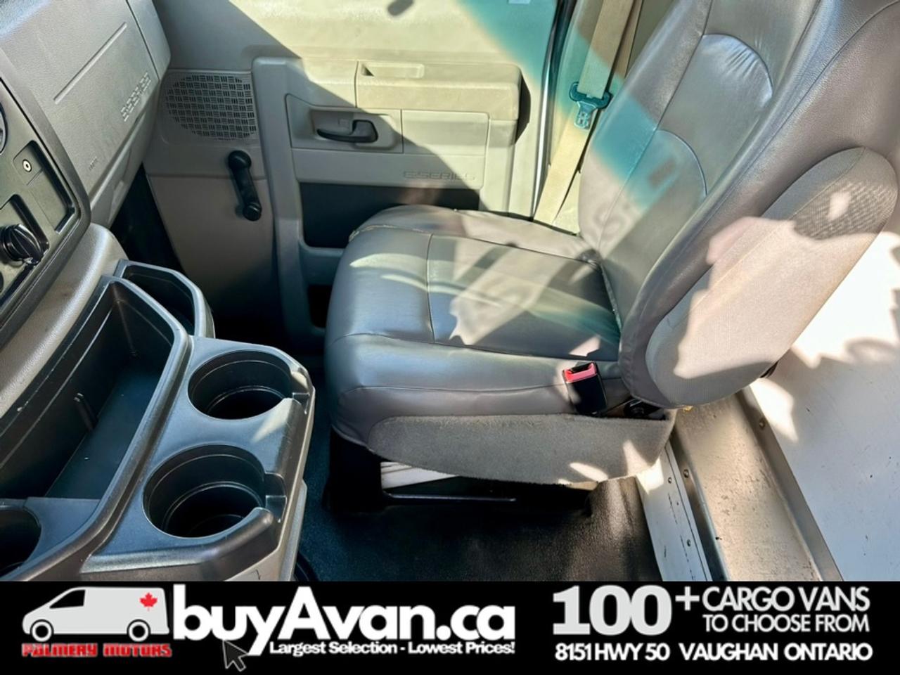 2015 Ford Econoline 16FT Box Cube Van Gas Photo