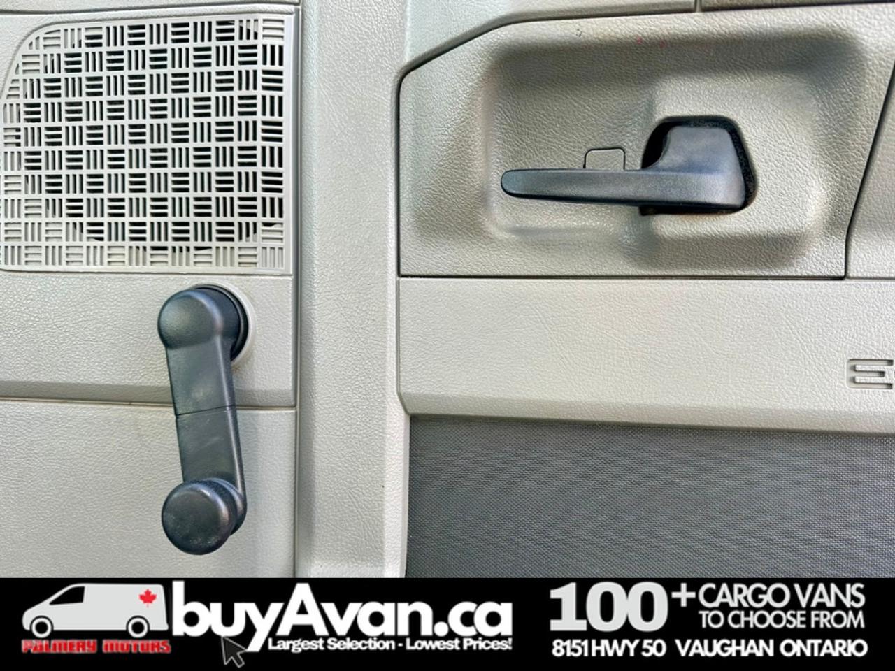 2015 Ford Econoline 16FT Box Cube Van Gas Photo