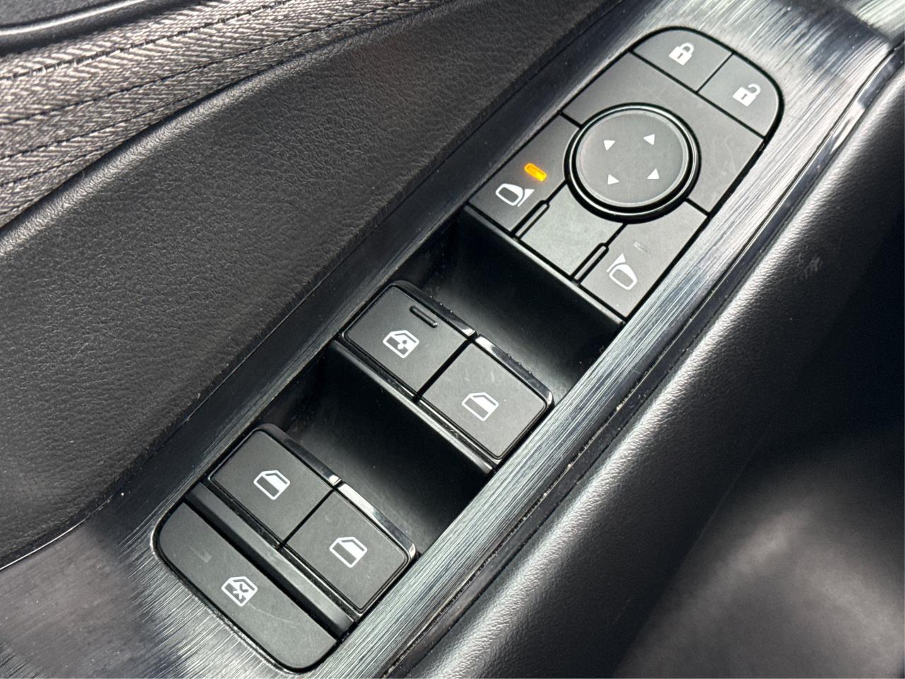 2023 Nissan Rogue AWD HEATED SEATS MINT WE FINANCE ALL CREDIT! Photo