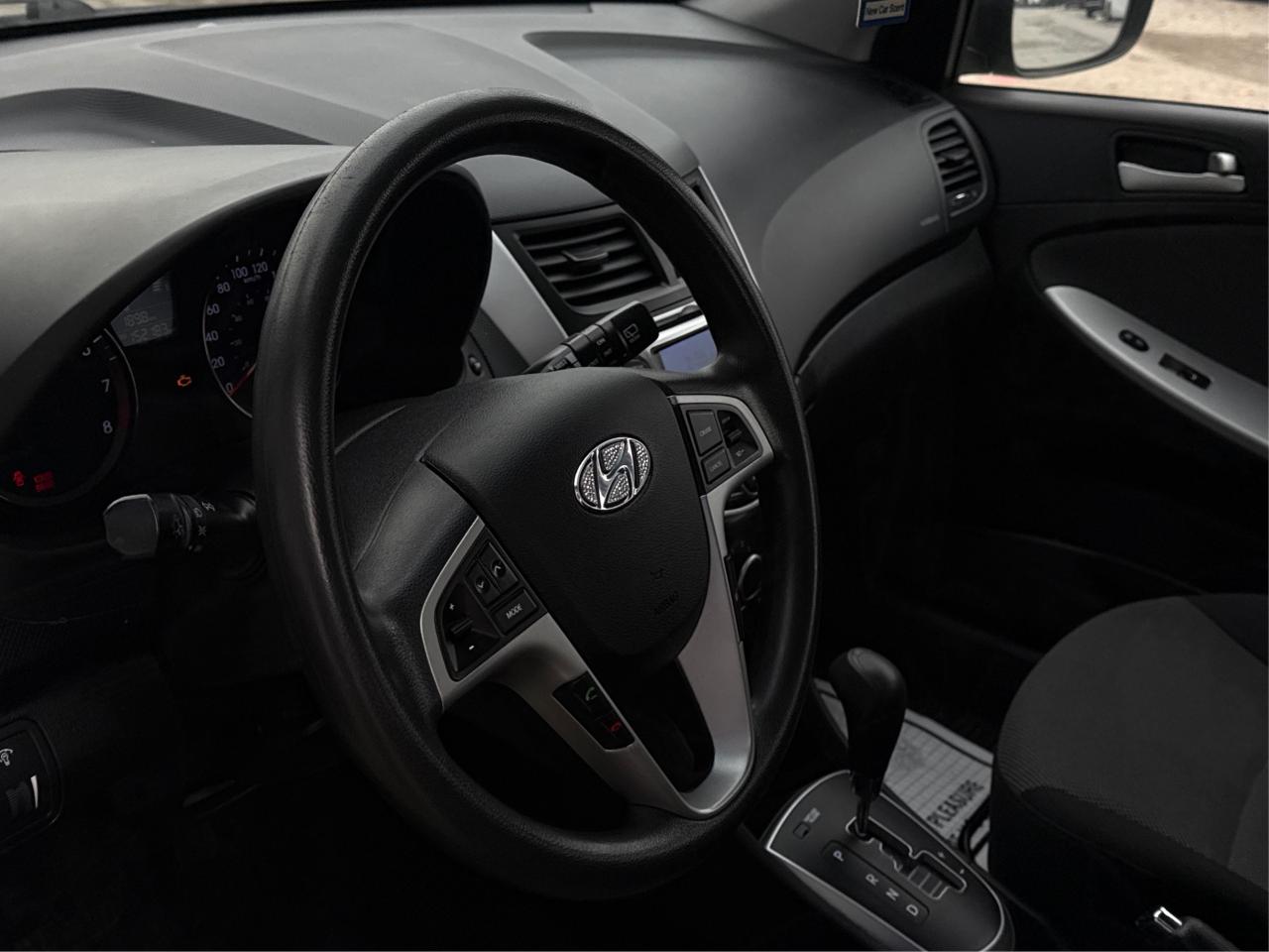 2014 Hyundai Accent GL HEATED SEATS MUST SEE WE FINANCE ALL CREDIT! Photo