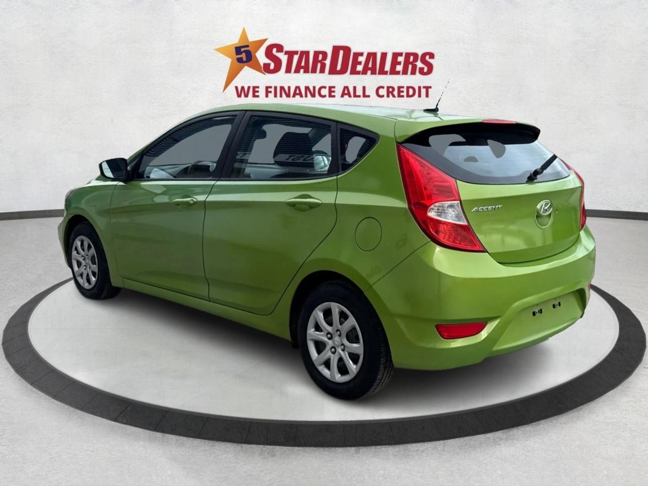 2014 Hyundai Accent GL HEATED SEATS MUST SEE WE FINANCE ALL CREDIT! Photo4