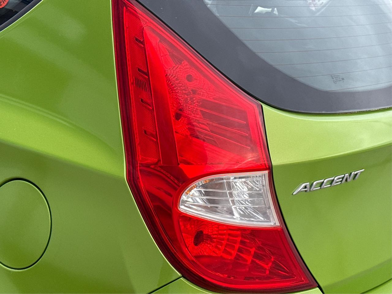 2014 Hyundai Accent GL HEATED SEATS MUST SEE WE FINANCE ALL CREDIT! Photo