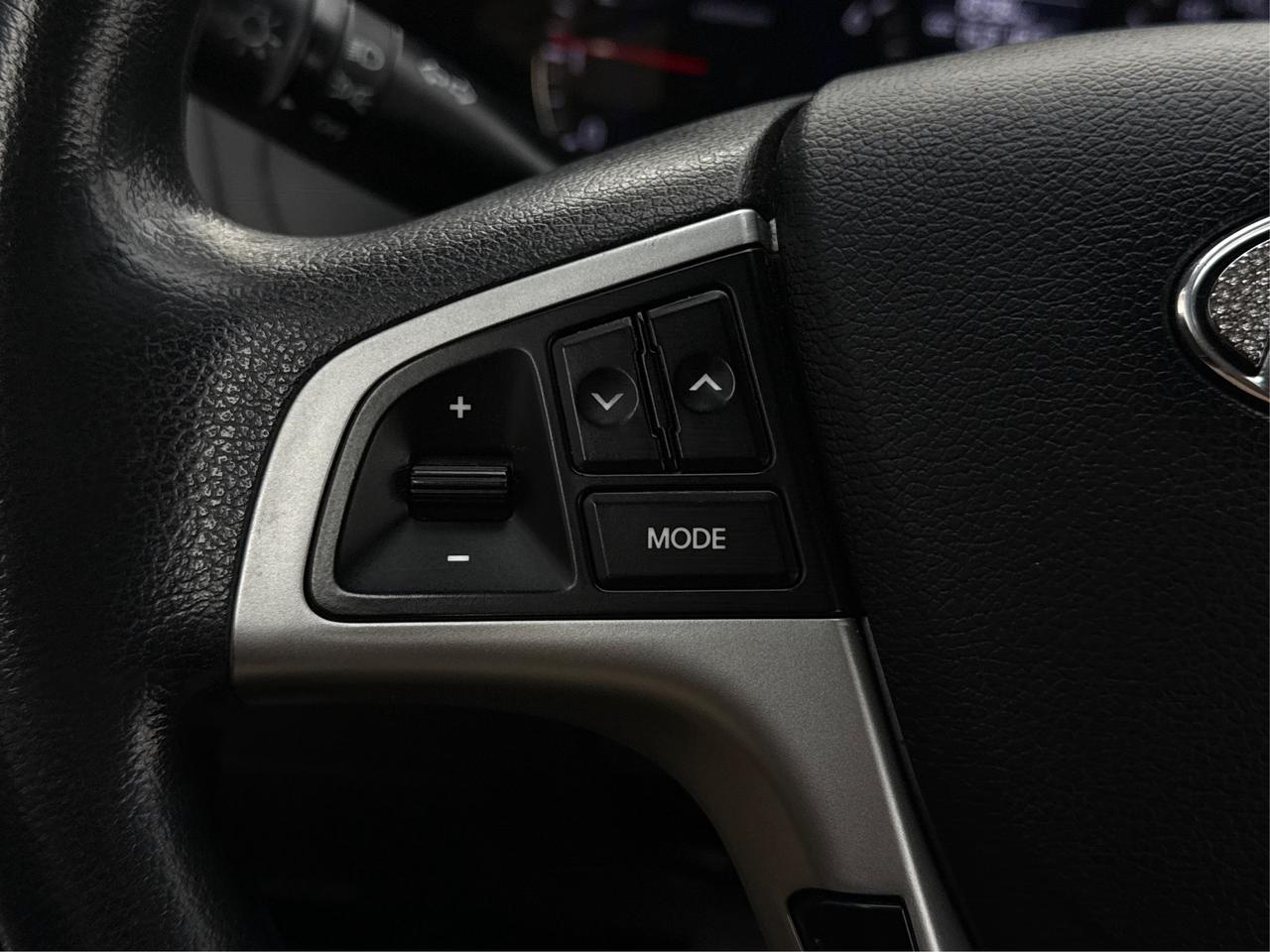 2014 Hyundai Accent GL HEATED SEATS MUST SEE WE FINANCE ALL CREDIT! Photo