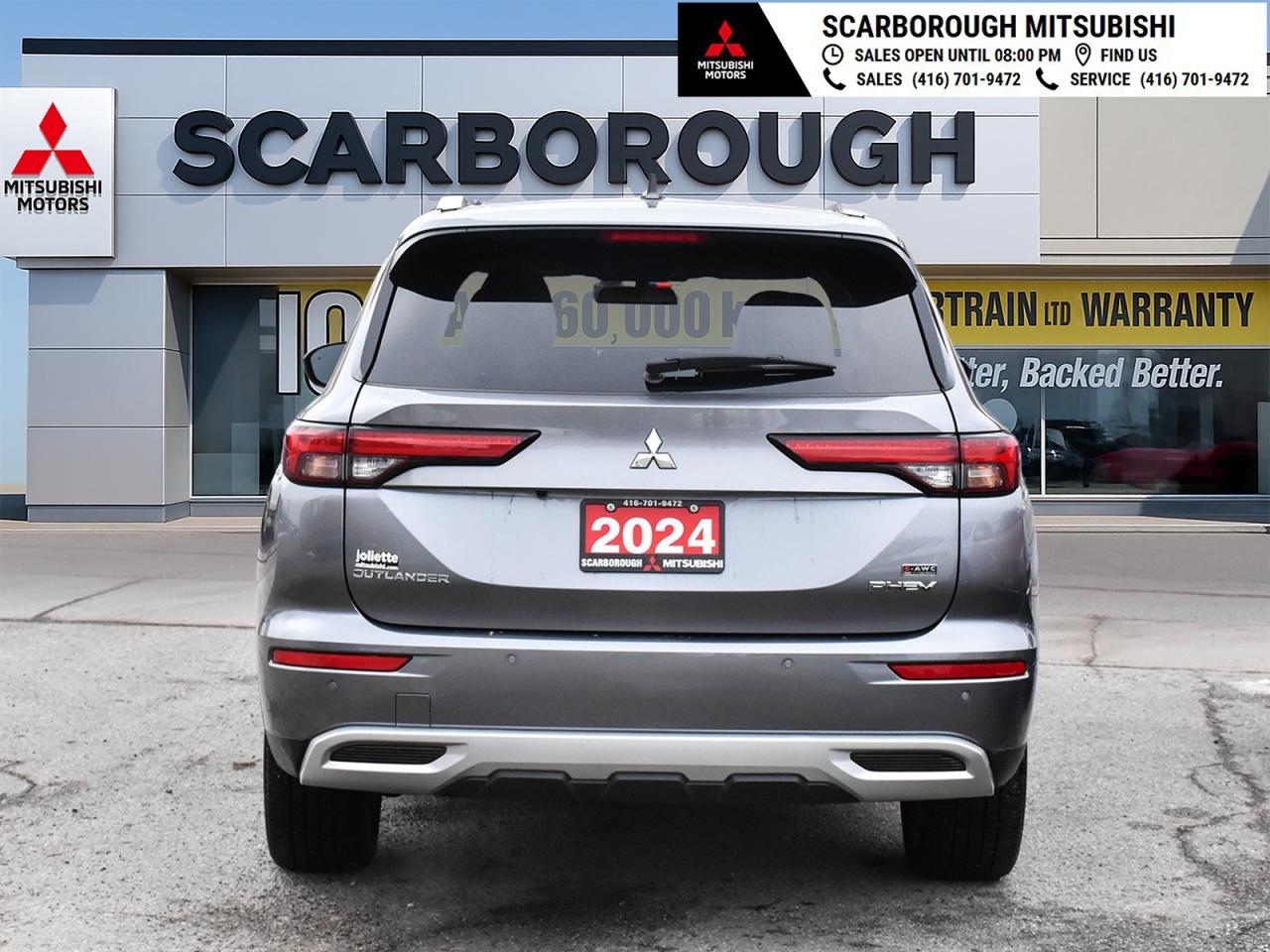 2024 Mitsubishi Outlander PHEV Awd , very low km, heater front seats ,alloy rim . Photo