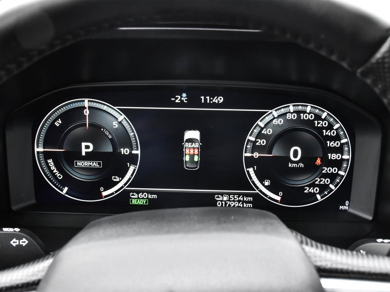 2024 Mitsubishi Outlander PHEV Awd , very low km, heater front seats ,alloy rim . Photo