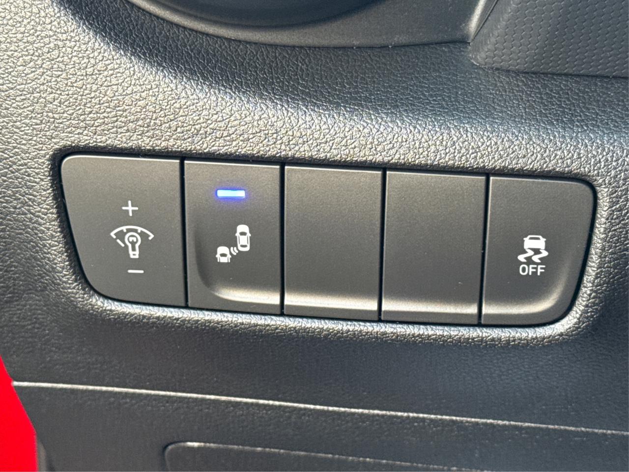 2018 Hyundai KONA FWD CRUISE REAR CAM WE FINANCE ALL CREDIT! Photo