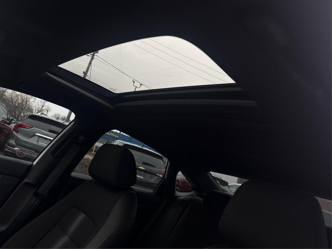 2024 Honda Civic Sedan SPORT SUNROOF LOADED MINT! WE FINANCE ALL CREDIT! Photo