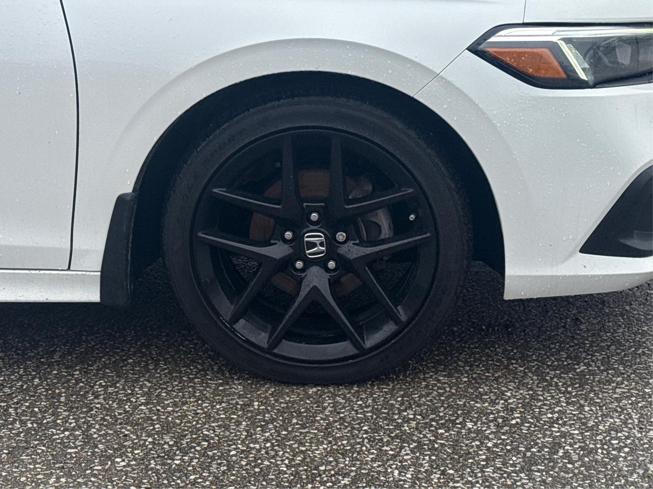 2024 Honda Civic Sedan SPORT SUNROOF LOADED MINT! WE FINANCE ALL CREDIT! Photo