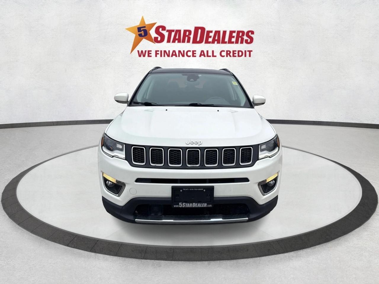 2018 Jeep Compass NAV LEATHER PANO ROOF CLEAN WE FINANCE ALL CREDIT! Photo