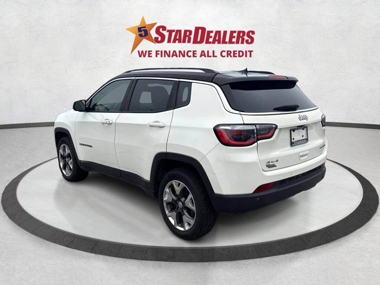 2018 Jeep Compass NAV LEATHER PANO ROOF CLEAN WE FINANCE ALL CREDIT! Photo