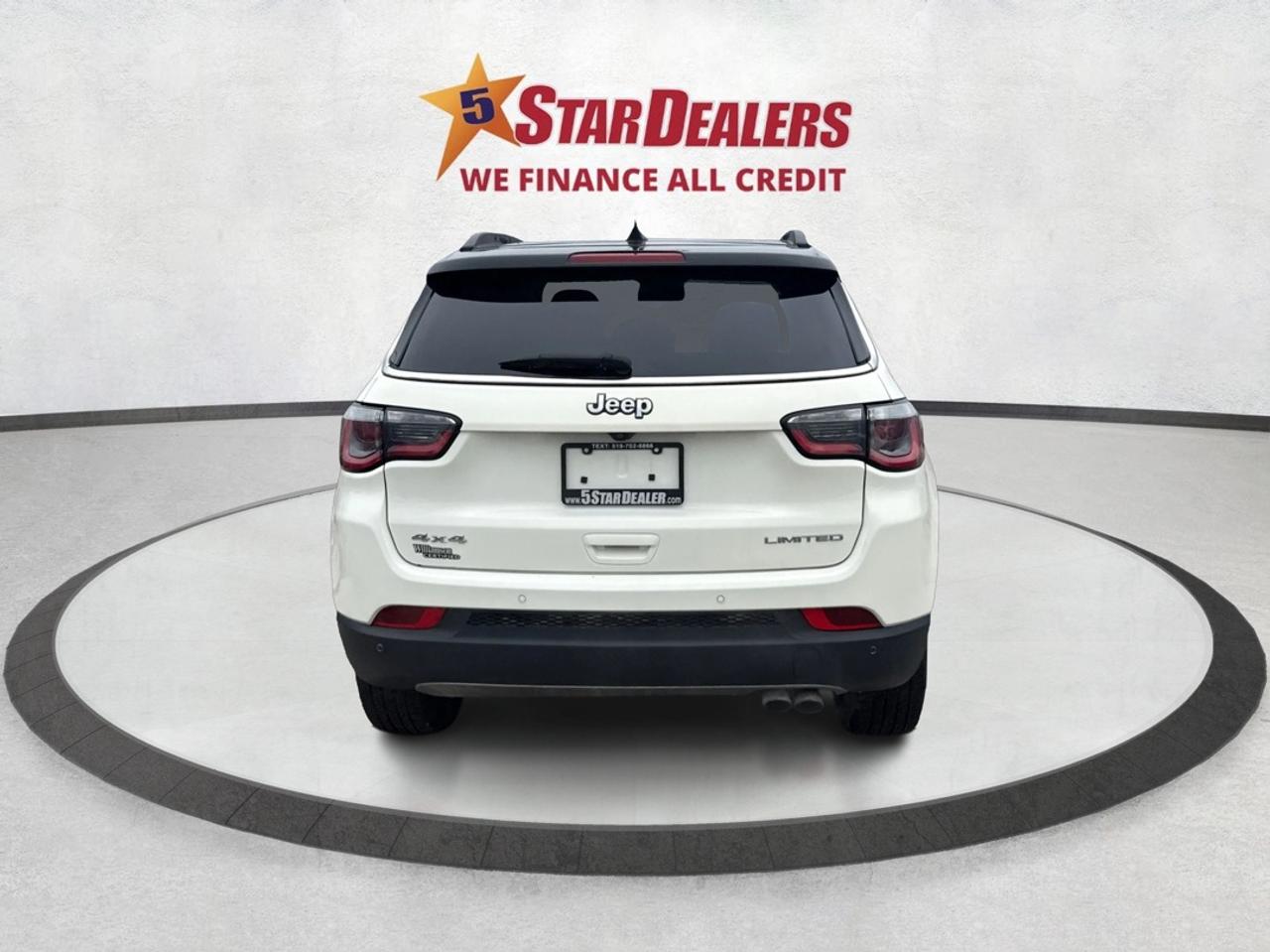 2018 Jeep Compass NAV LEATHER PANO ROOF CLEAN WE FINANCE ALL CREDIT! Photo