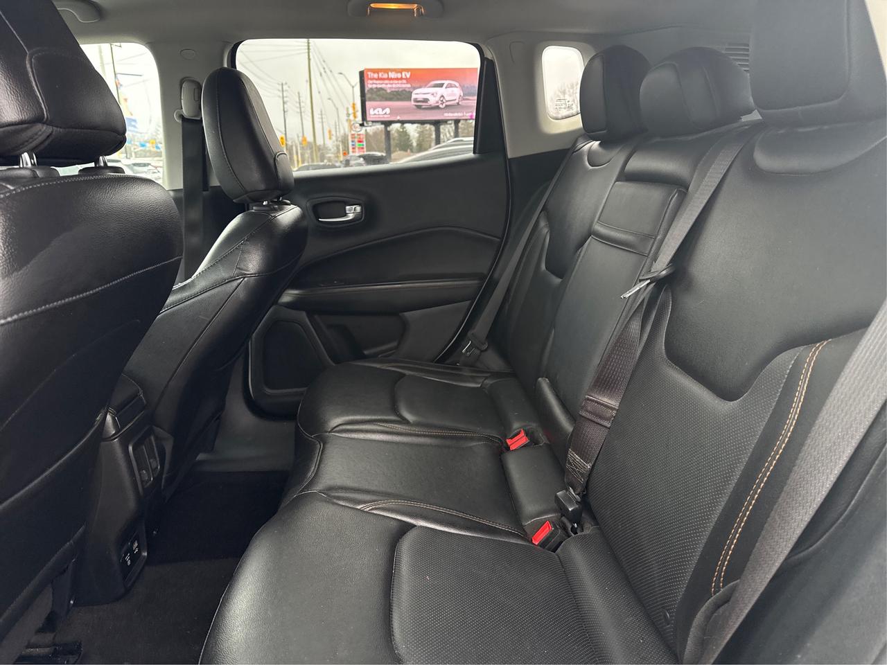 2018 Jeep Compass NAV LEATHER PANO ROOF CLEAN WE FINANCE ALL CREDIT! Photo