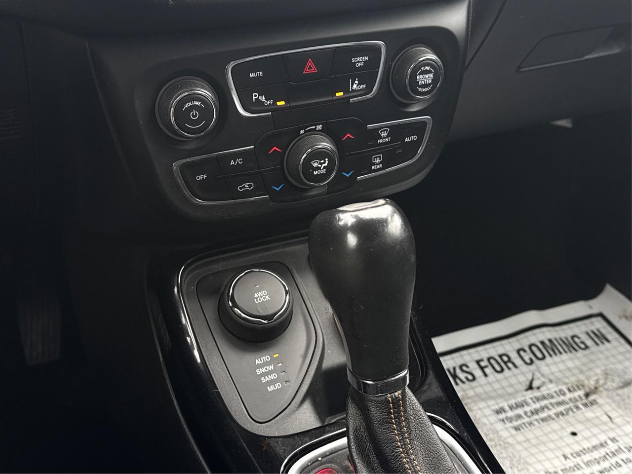 2018 Jeep Compass NAV LEATHER PANO ROOF CLEAN WE FINANCE ALL CREDIT! Photo