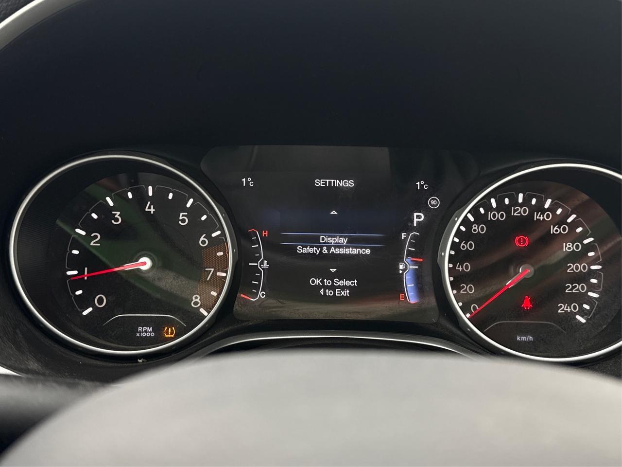 2018 Jeep Compass NAV LEATHER PANO ROOF CLEAN WE FINANCE ALL CREDIT! Photo