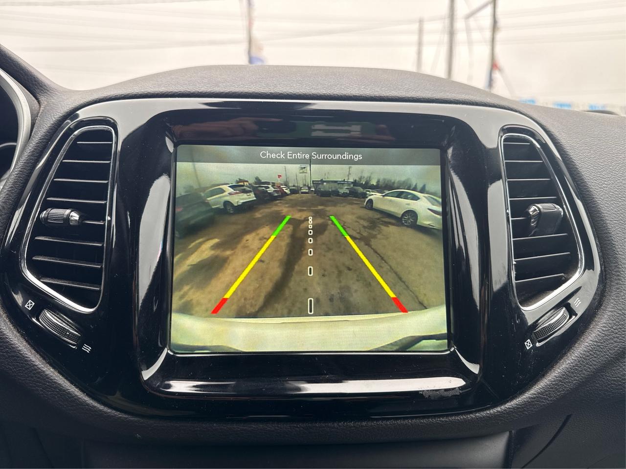 2018 Jeep Compass NAV LEATHER PANO ROOF CLEAN WE FINANCE ALL CREDIT! Photo