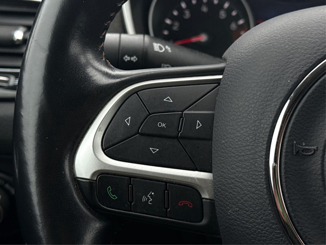 2018 Jeep Compass NAV LEATHER PANO ROOF CLEAN WE FINANCE ALL CREDIT! Photo