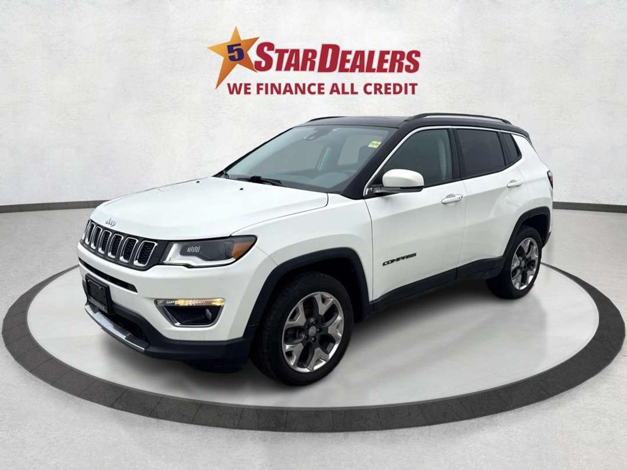 2018 Jeep Compass NAV LEATHER PANO ROOF CLEAN WE FINANCE ALL CREDIT! Photo