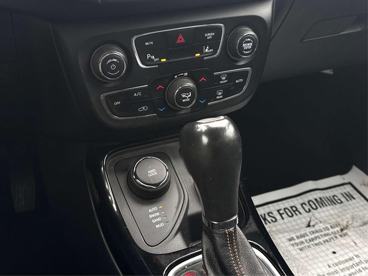 2018 Jeep Compass NAV LEATHER PANO ROOF CLEAN WE FINANCE ALL CREDIT! Photo