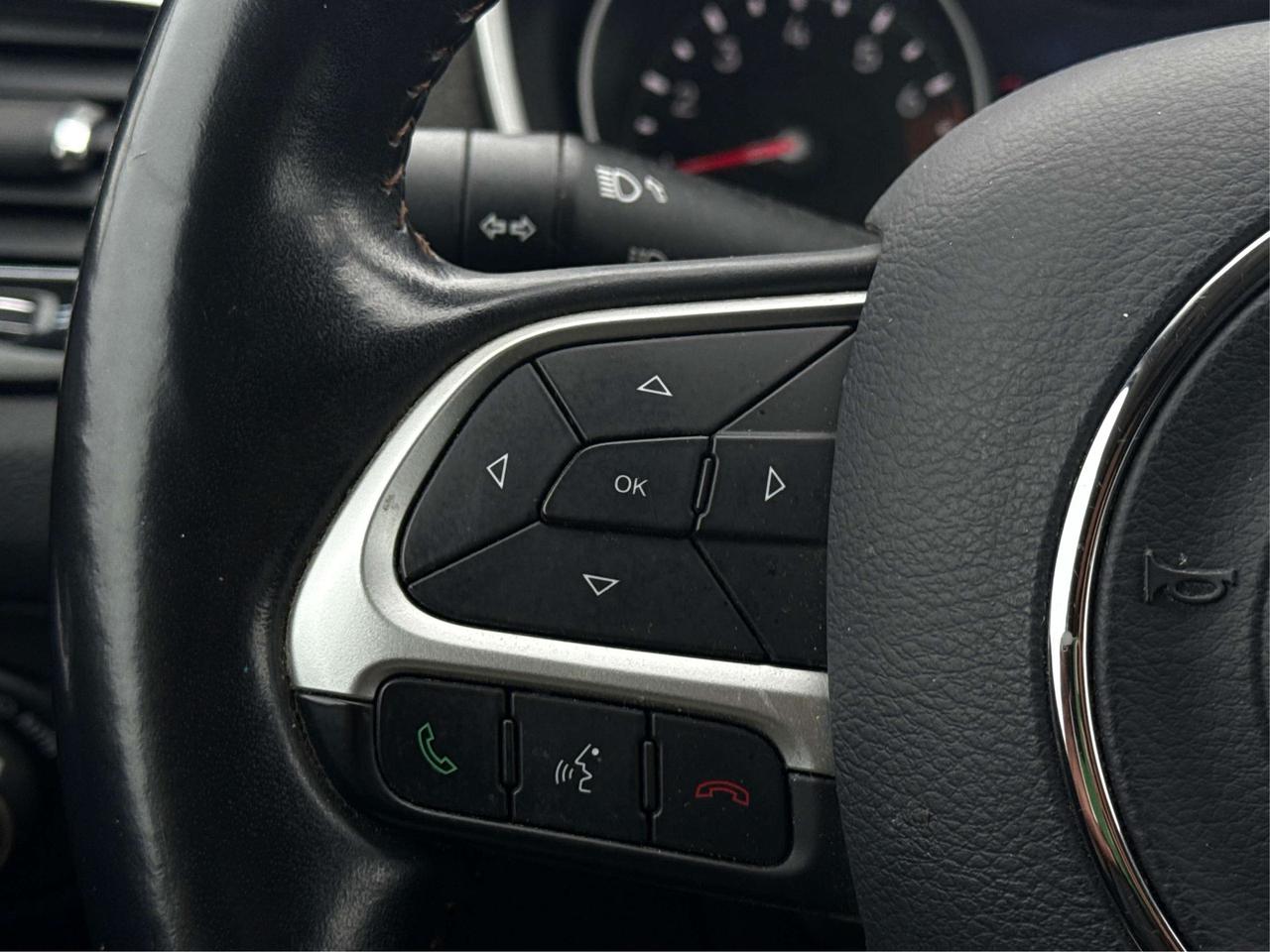 2018 Jeep Compass NAV LEATHER PANO ROOF CLEAN WE FINANCE ALL CREDIT! Photo