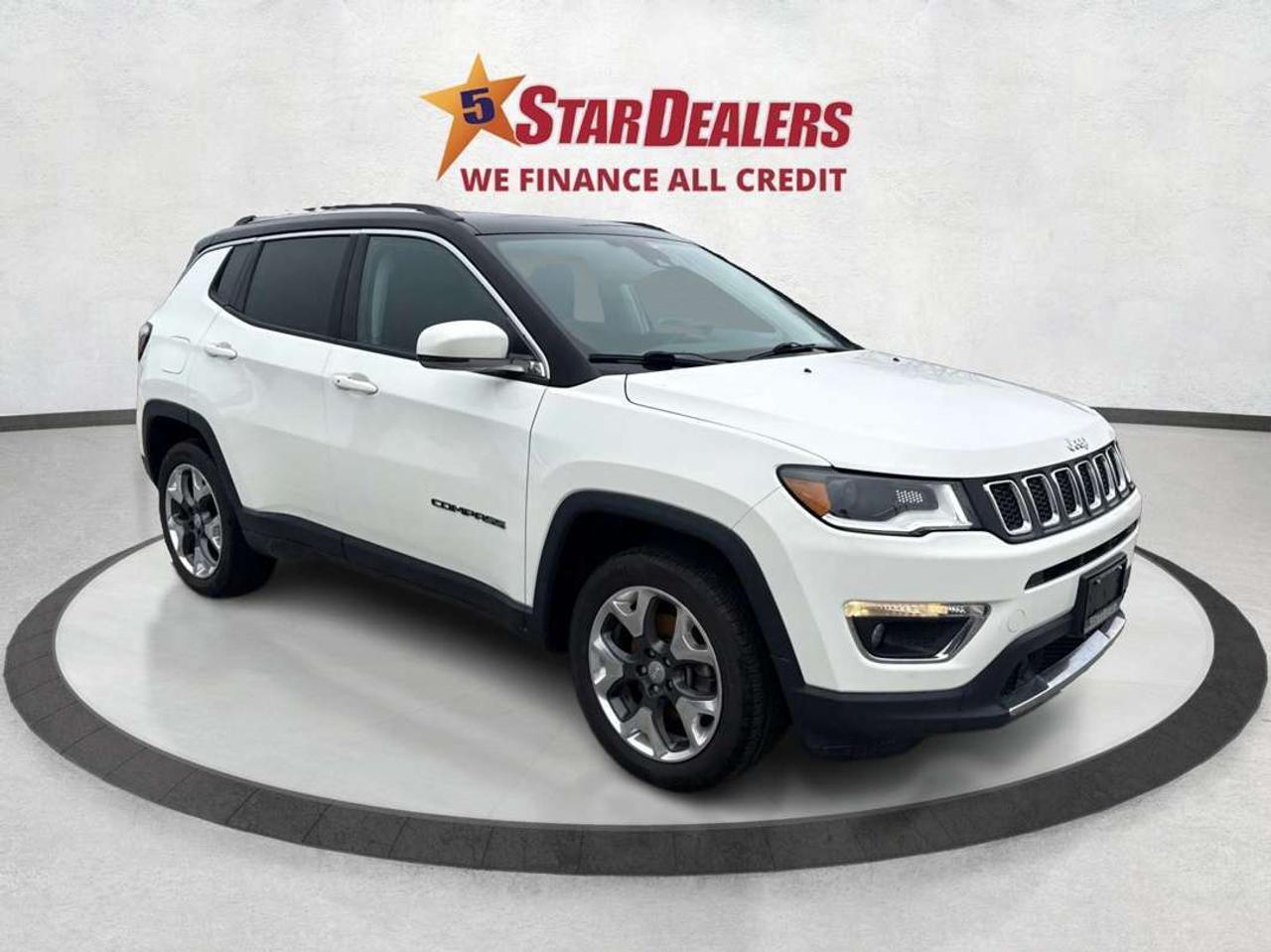 2018 Jeep Compass NAV LEATHER PANO ROOF CLEAN WE FINANCE ALL CREDIT! Photo0
