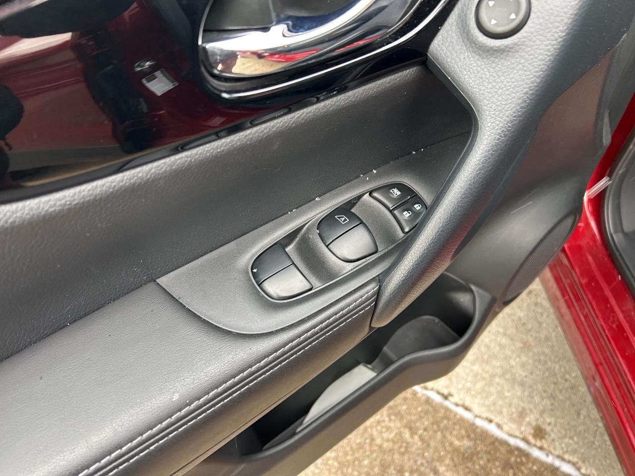 2023 Nissan Qashqai SV  SUNROOF Photo