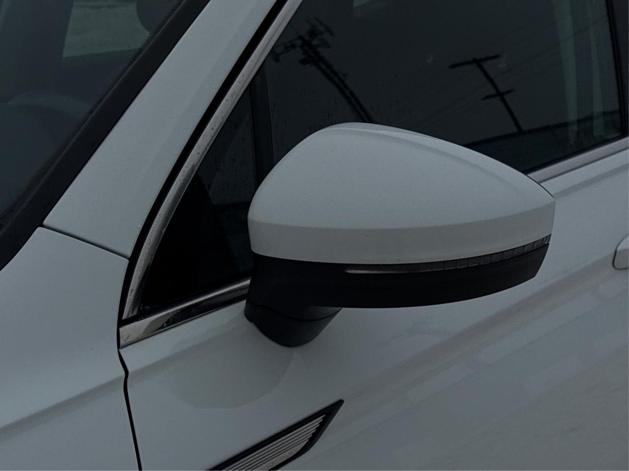 2023 Volkswagen Tiguan LEATHER SUNROOF 7 PASSENGER WE FINANCE ALL CREDIT Photo